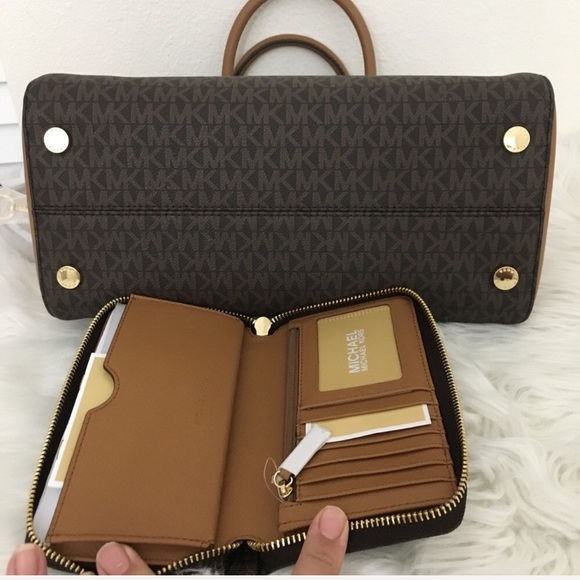 Michael Kors Ciara brown signature Satchel &wallet - Picture 8 of 8